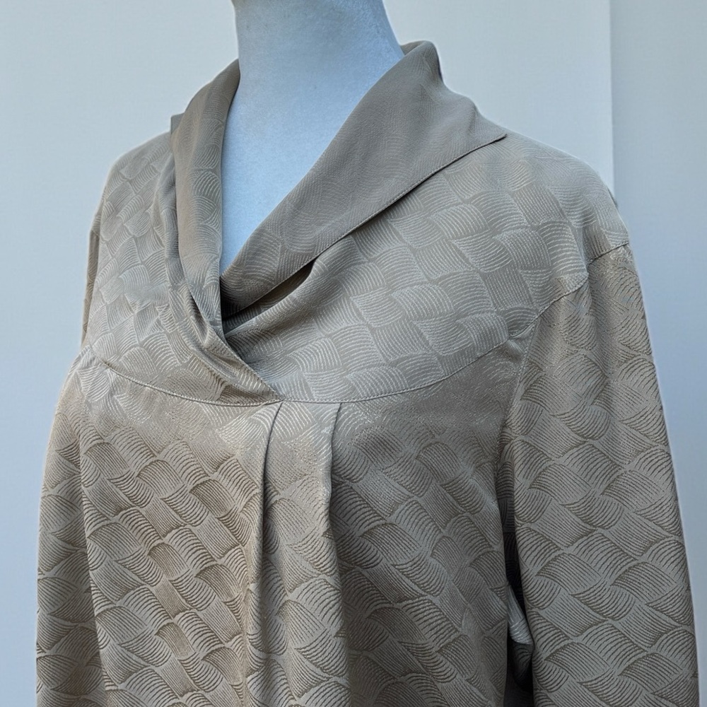 John Anthony Fredrick’s Sport 100% Silk Popover Blouse in Tan Size 8